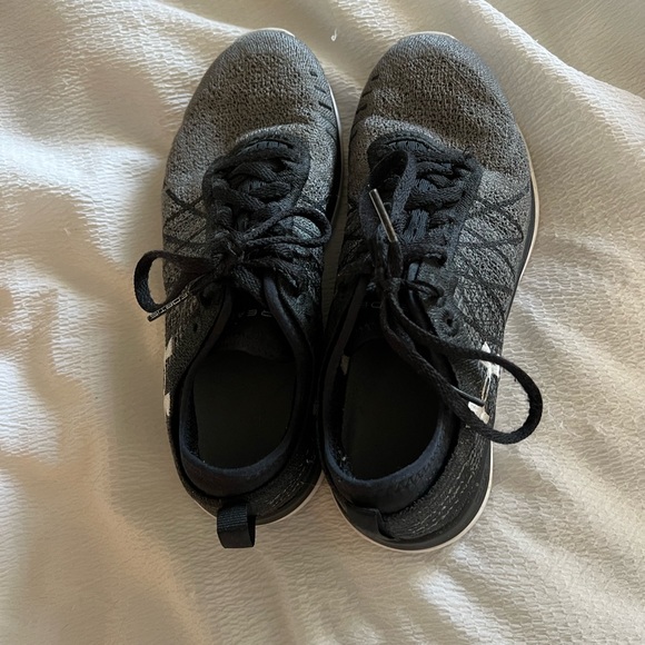 Under Armor Running Sneakers - Picture 3 of 3